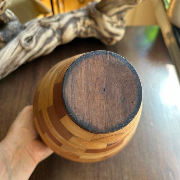 Vintage SOUTHWEST HAND TURNED WOOD Art VASE 7.5” tall - Picture 8 of 10